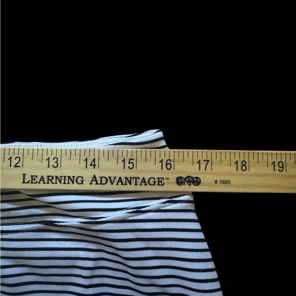 White Sport Skort With Black Stripes Size L - Picture 4 of 7